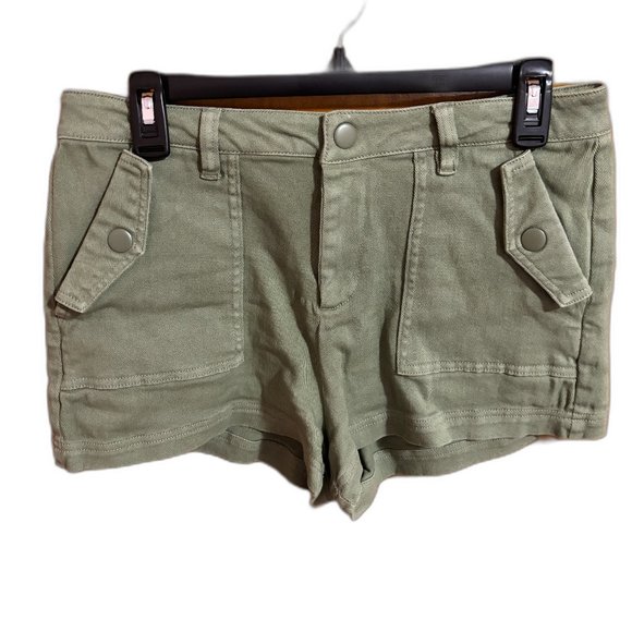 VENUS Pants - Venus Green Snap Button Shorts Size 8